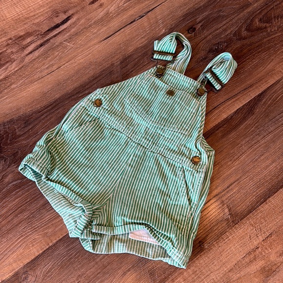 Vintage hush puppies overall shorts  sz 12 months girl or boy - Picture 1 of 9